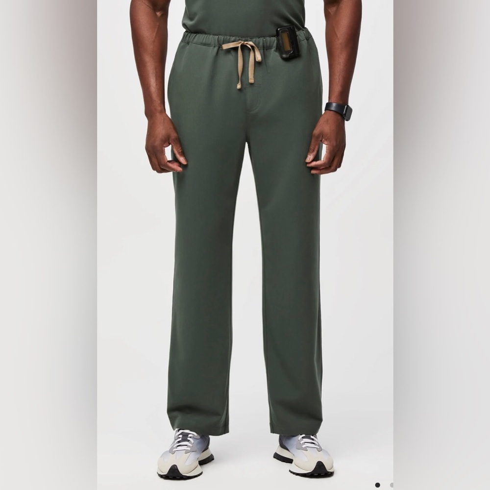 Figs Men's Olive Green Scrub Pants